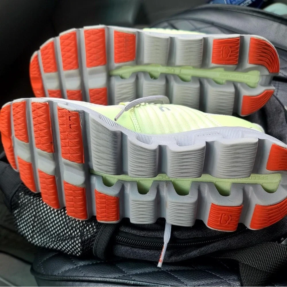 On Running Athletic Shoes White and Green CloudTec - Picture 4 of 6